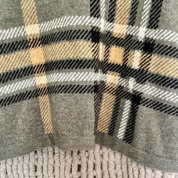 Joe Fresh Plaid Turtleneck Poncho black, beige, white & taupe O/S - Picture 4 of 13